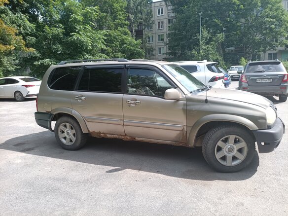 2001 Suzuki XL7 I, золотистый, 250000 рублей - вид 1