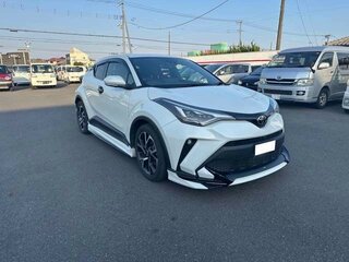 2022 Toyota C-HR I Рестайлинг, белый, 1627000 рублей, вид 3