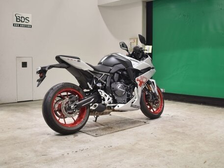 2024 Suzuki GSX-8R, серебристый, 884000 рублей, вид 5