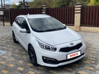 2017 Kia Ceed II Рестайлинг, белый, 1700000 рублей, вид 2