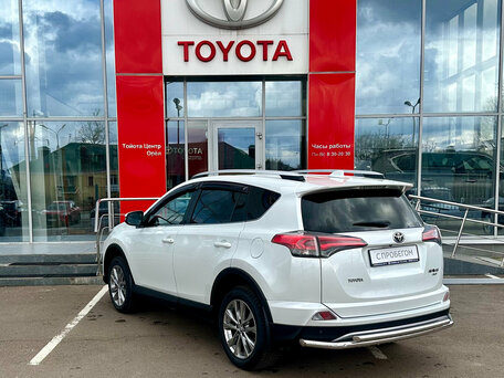 2019 Toyota RAV4 IV (XA40) Рестайлинг, белый, 2515000 рублей, вид 5