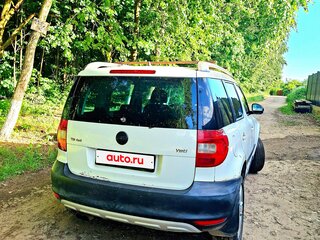 2012 Skoda Yeti I, белый, 750000 рублей, вид 5