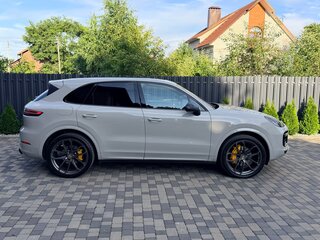 2020 Porsche Cayenne III, серый, 7890000 рублей, вид 3