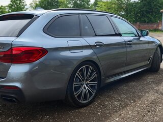 2019 BMW 5 серии M550d xDrive VII (G30/G31/G38), серый, 4200000 рублей, вид 4