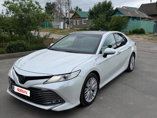 2020 Toyota Camry VIII (XV70), белый, 2850000 рублей, вид 1