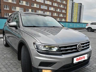 2017 Volkswagen Tiguan II, серебристый, 2495000 рублей, вид 2