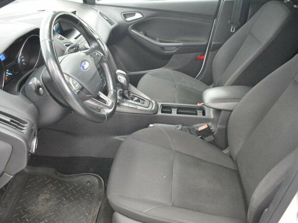 2015 Ford Focus III Рестайлинг, белый - вид 6