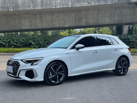 2022 Audi A3 Sportback 35 TFSI IV (8Y), белый, 2000002 рублей, вид 1