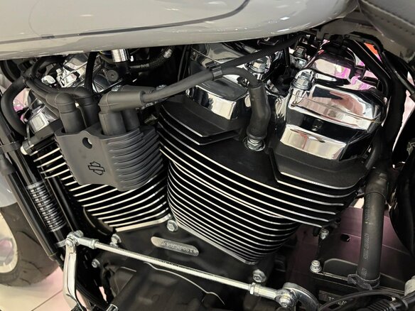 2024 Harley-Davidson Fat Boy, серый, 2550000 рублей - вид 26