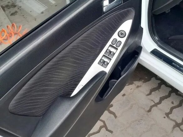 2016 Hyundai Solaris I Рестайлинг, белый, 930000 рублей - вид 7