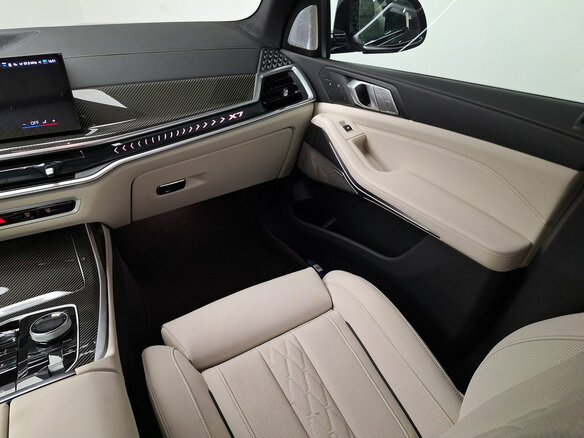 2026 BMW X7 40d I (G07) Рестайлинг, серый, 18850000 рублей - вид 8