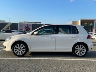 2009 Volkswagen Golf VI, белый, 900000 рублей, вид 2