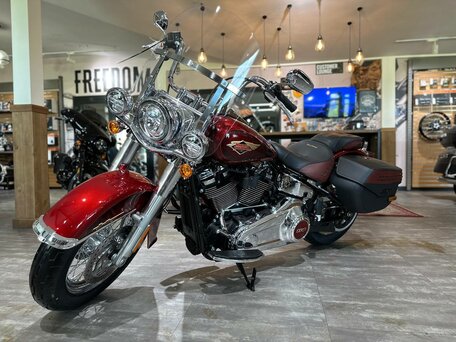 2023 Harley-Davidson Heritage, пурпурный, 2350000 рублей, вид 2