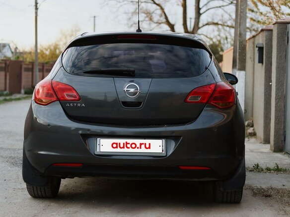 2011 Opel Astra J, серый, 690000 рублей - вид 5