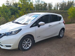2019 Nissan Note e-Power II Рестайлинг, белый, 1100000 рублей, вид 1