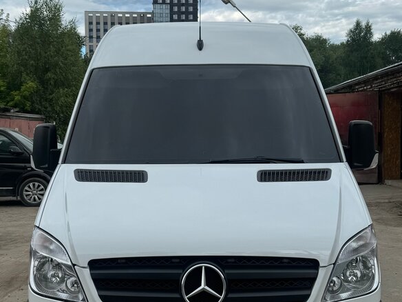 2011 Mercedes-Benz Sprinter, белый, 1800000 рублей - вид 1