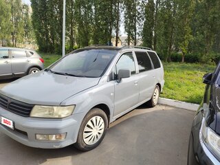 2003 Mitsubishi Space Wagon III, серый, 275000 рублей, вид 1