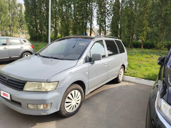 2003 Mitsubishi Space Wagon III, серый, 275000 рублей