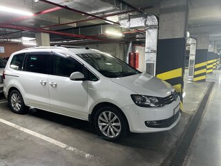 2015 Volkswagen Sharan II, белый, 1620000 рублей, вид 3