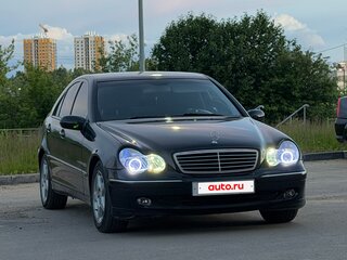 2003 Mercedes-Benz C-Класс 180 II (W203), чёрный, 695000 рублей, вид 1