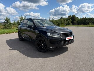2018 Volkswagen Touareg II Рестайлинг, чёрный, 3490000 рублей, вид 1