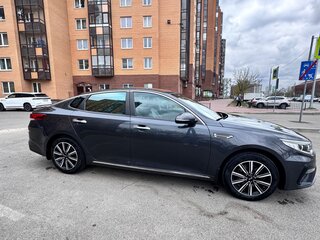 2019 Kia Optima IV Рестайлинг, серый, 1950000 рублей, вид 3