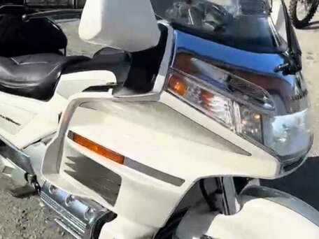 1999 Honda GL 1500 Gold Wing, белый, 635000 рублей, вид 3