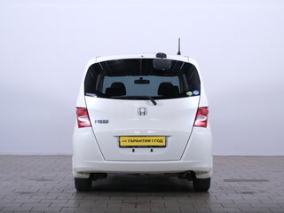 2010 Honda Freed I, белый, 1049000 рублей, вид 5