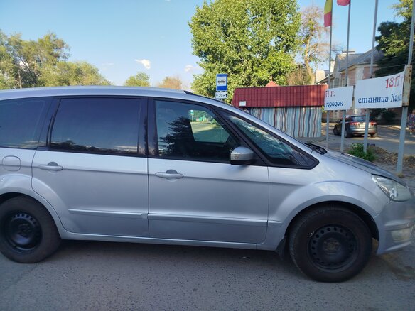 2010 Ford Galaxy II, серебристый, 960000 рублей - вид 1