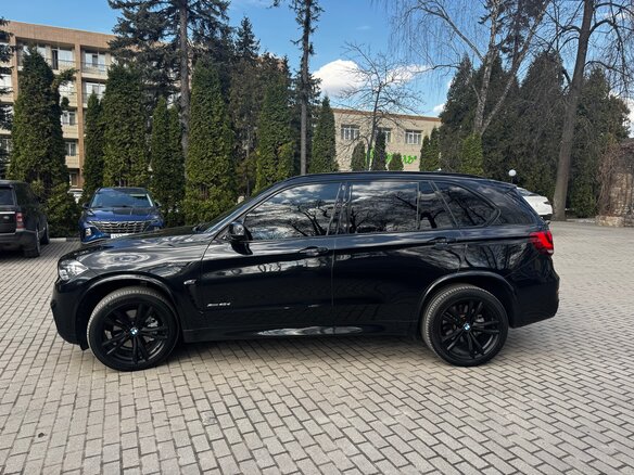 2017 BMW X5 40d III (F15), чёрный - вид 10