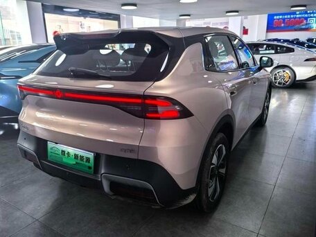 2026 Changan Qiyuan Q05 51.9 kWh II, розовый, 2210000 рублей, вид 3