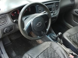 2011 Kia Rio II Рестайлинг, чёрный, 375500 рублей, вид 5
