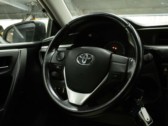 2013 Toyota Corolla XI (E160, E170, E180), белый, 909000 рублей - вид 5