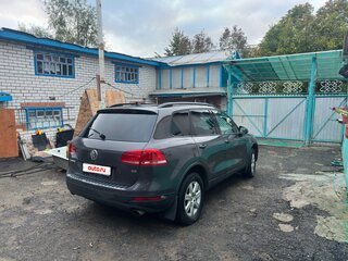 2010 Volkswagen Touareg II, серый, 1450000 рублей, вид 4