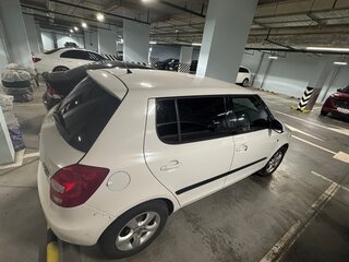 2010 Skoda Fabia II Рестайлинг, белый, 650000 рублей, вид 5
