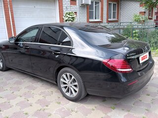 2016 Mercedes-Benz E-Класс 220 d V (W213, S213, C238), чёрный, 3348000 рублей, вид 5
