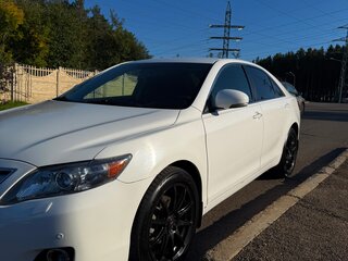 2010 Toyota Camry VI (XV40) Рестайлинг, белый, 1210000 рублей, вид 4