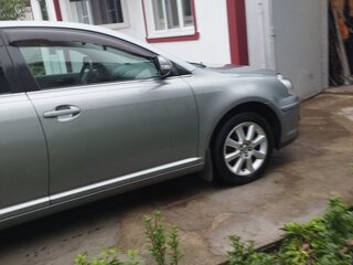 2008 Toyota Avensis II Рестайлинг, серебристый, 880000 рублей, вид 2
