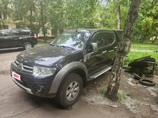 2015 Mitsubishi L200 IV Рестайлинг, чёрный, 1500000 рублей, вид 3