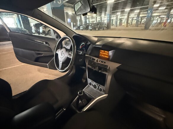 2009 Opel Astra GTC H Рестайлинг, белый, 335000 рублей - вид 17