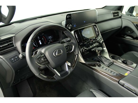 2025 Lexus LX 600 IV, белый - вид 18