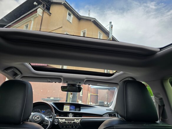 2015 Lexus ES 250 VI Рестайлинг, коричневый, 2400000 рублей - вид 8