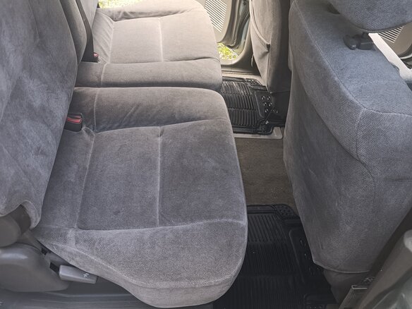 2000 Mitsubishi Dion I, зелёный, 225000 рублей - вид 14