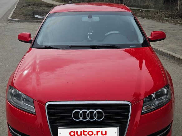 2011 Audi A3 II (8P) Рестайлинг 2, красный, 750000 рублей - вид 1