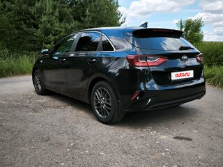 2018 Kia Ceed III, чёрный, 1900000 рублей, вид 4