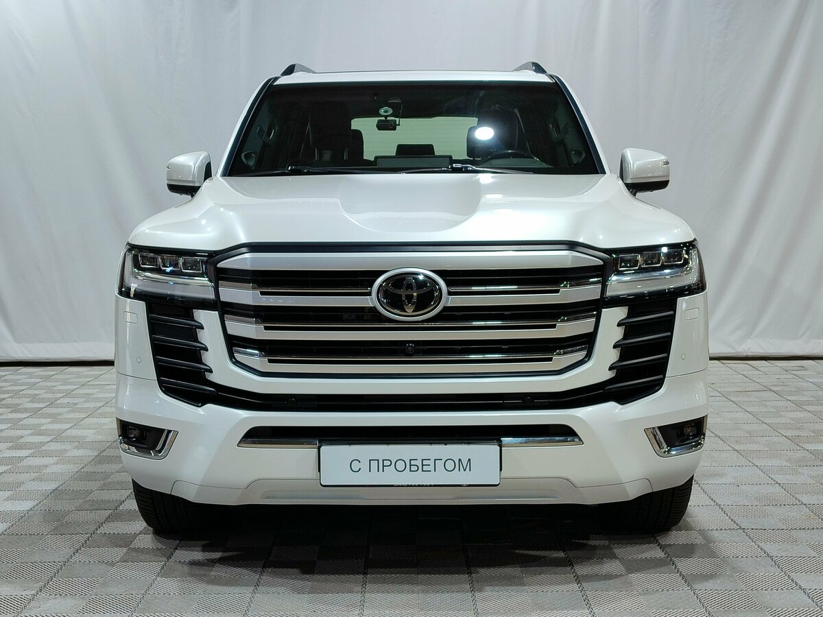 Открыть фотографии: Toyota Land Cruiser 300 Series