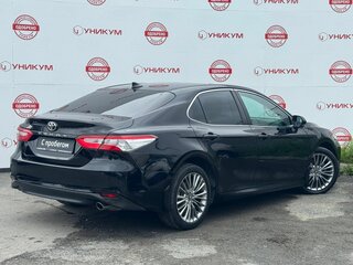 2020 Toyota Camry VIII (XV70), чёрный, 2539000 рублей, вид 5