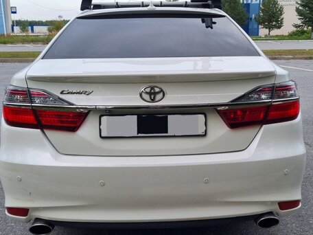 2017 Toyota Camry VII (XV50) Рестайлинг 2, белый, 2530000 рублей, вид 4