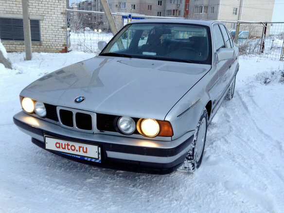 1990 BMW 5 серии 520i III (E34), серебристый - вид 1