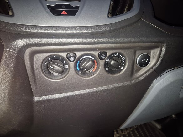 2018 Ford Transit, бежевый, 1800000 рублей - вид 8